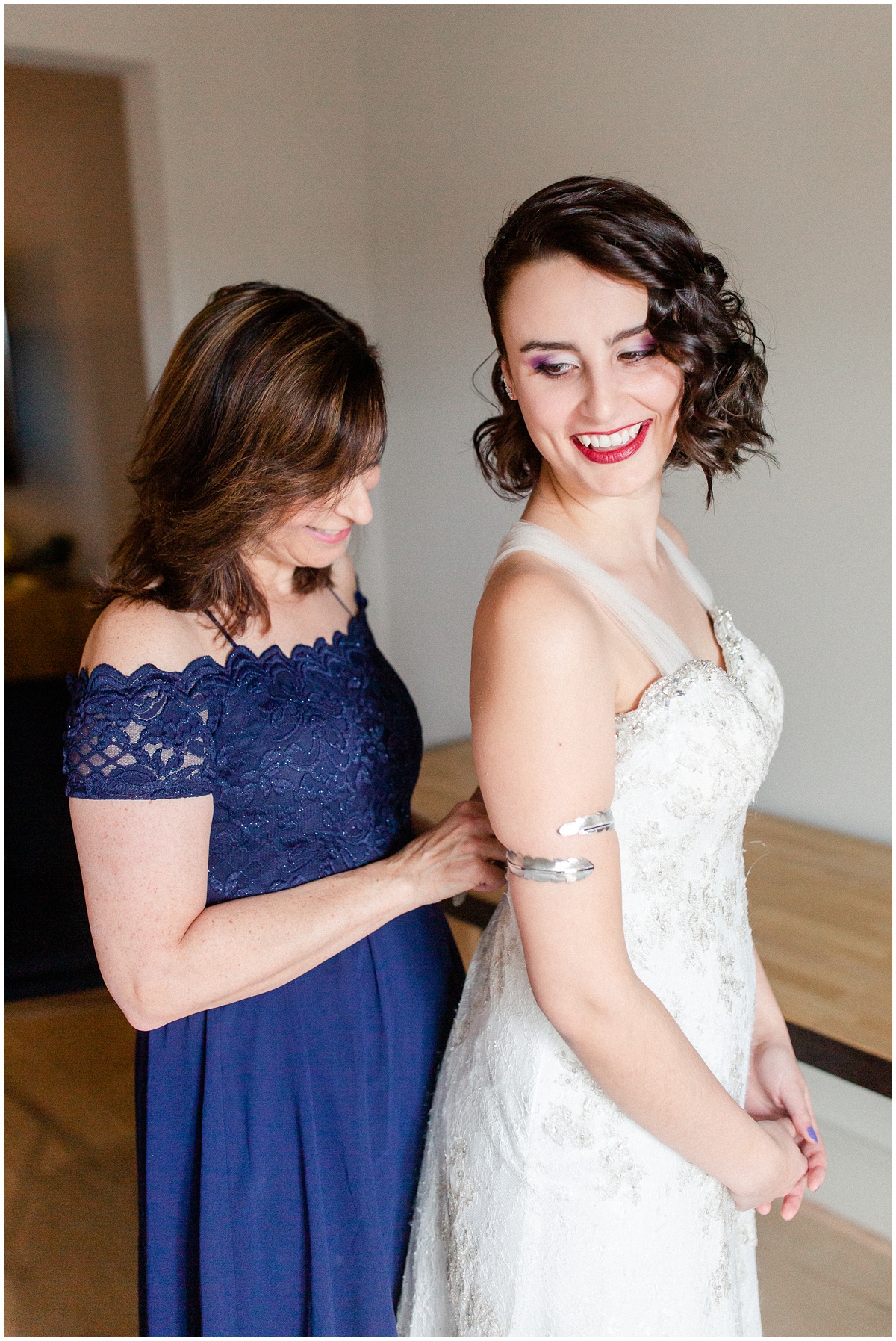 Intimate Virginia Wedding | Jessica Lapp Photography | I'm sharing Tommy & Hope's winter wedding at this beautiful Richmond Wedding Venue! #richmondweddingvenue #winterwedding