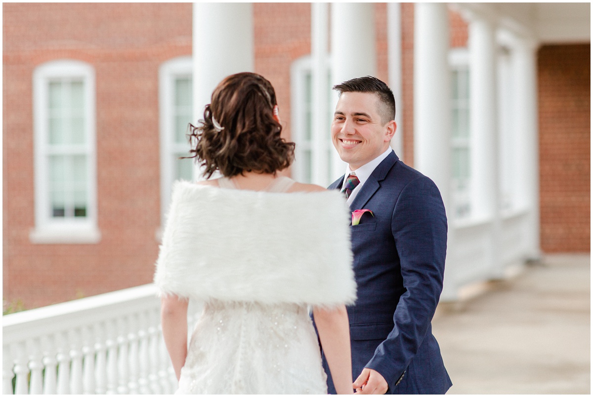 Intimate Virginia Wedding | Jessica Lapp Photography | I'm sharing Tommy & Hope's winter wedding at this beautiful Richmond Wedding Venue! #richmondweddingvenue #winterwedding