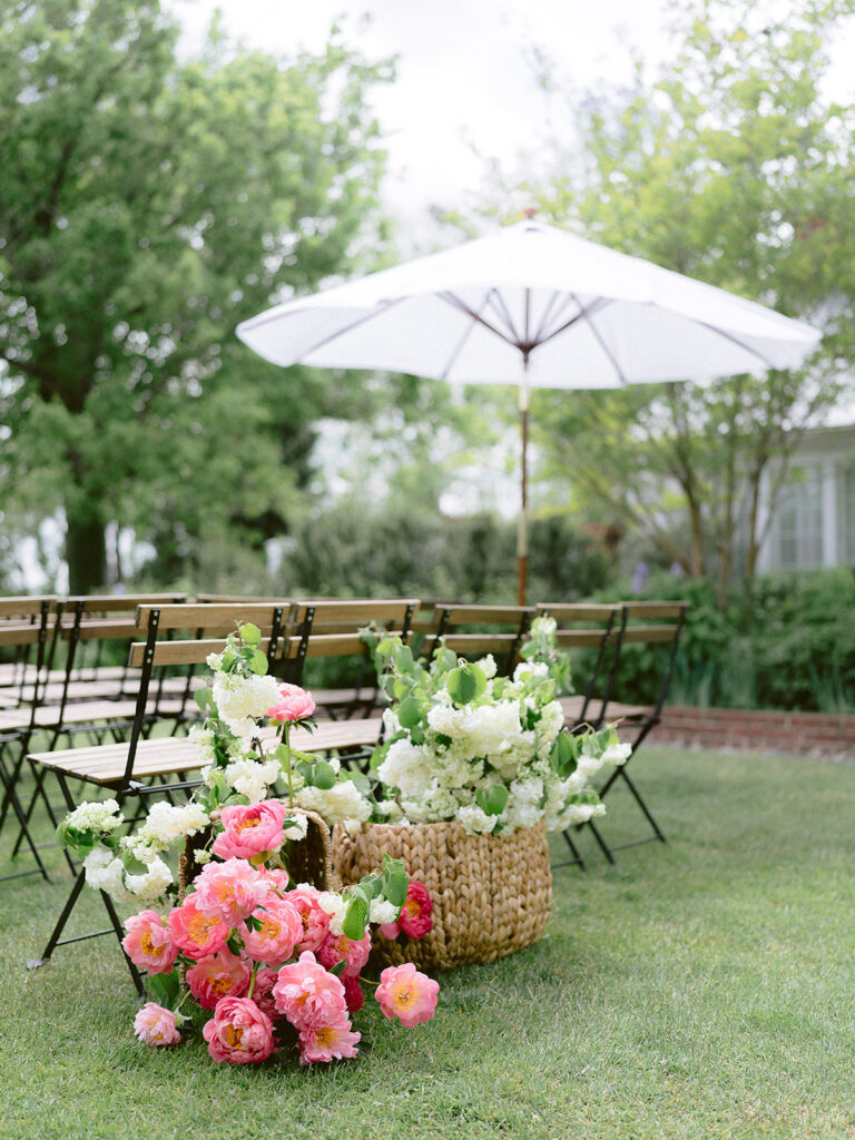 Simple ways to add flowers to your wedding design