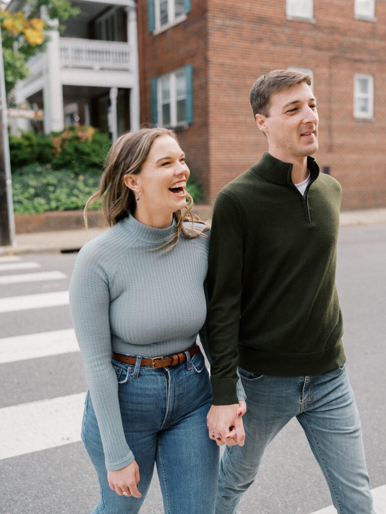 Engagement Photos in Downtown Richmond